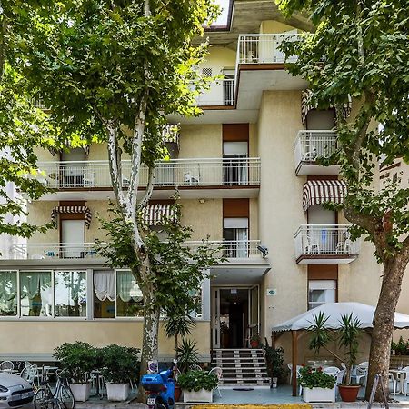Hotel Elisabetta 2 Stelle Cattolica Kültér fotó