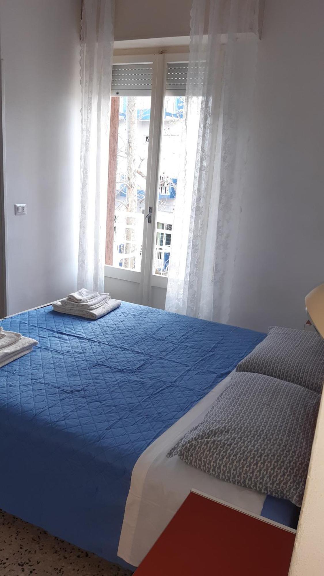 Hotel Elisabetta 2 Stelle Cattolica Kültér fotó