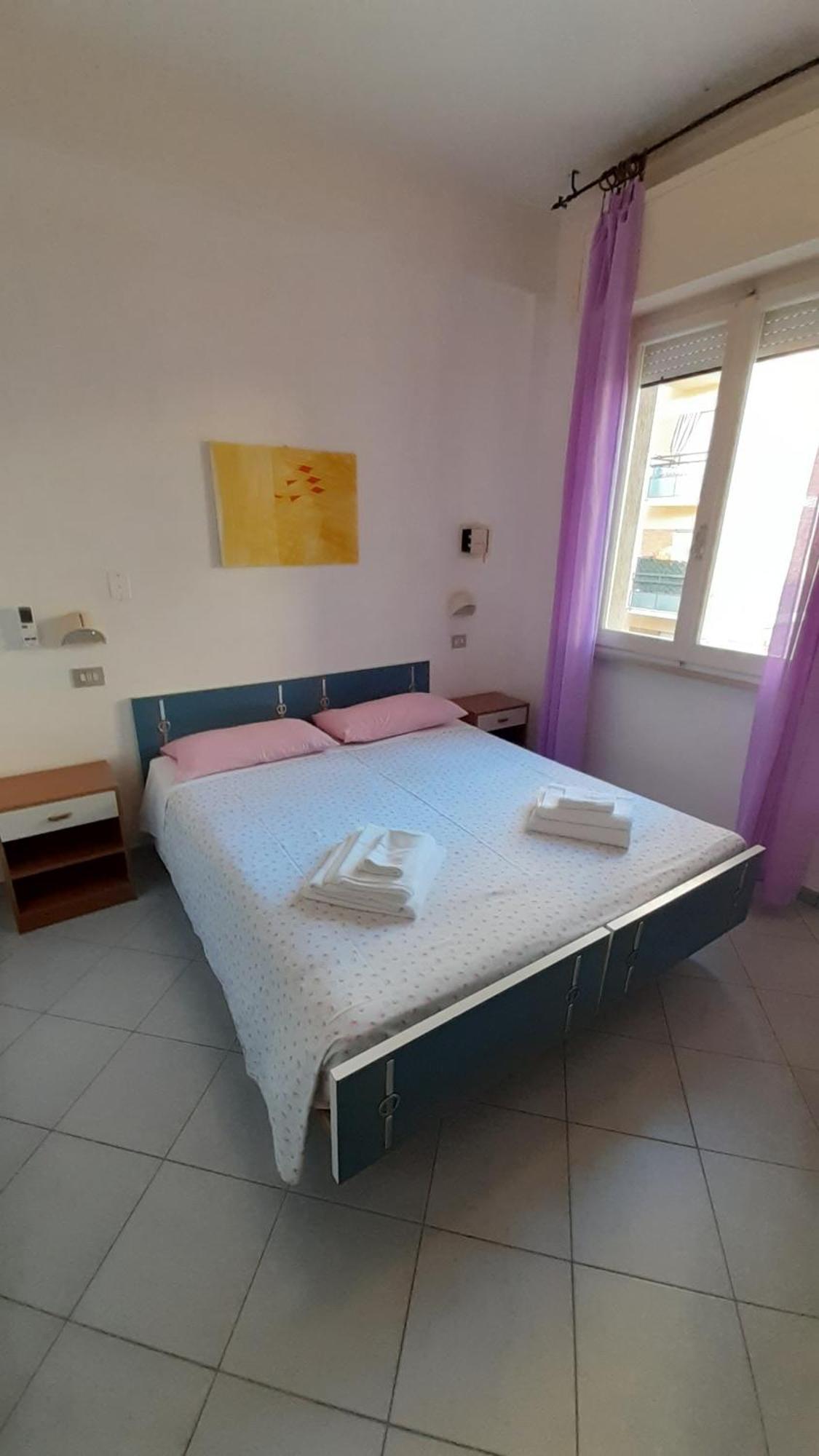 Hotel Elisabetta 2 Stelle Cattolica Kültér fotó